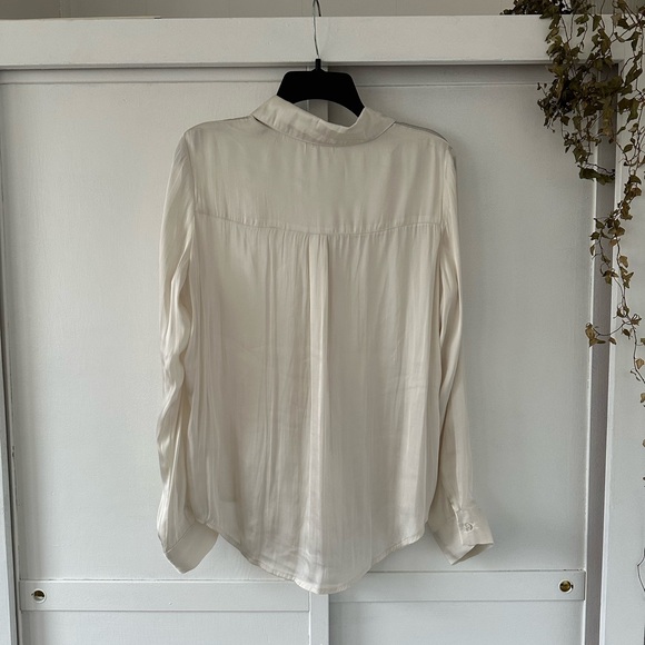 White silk blouse - Picture 5 of 6